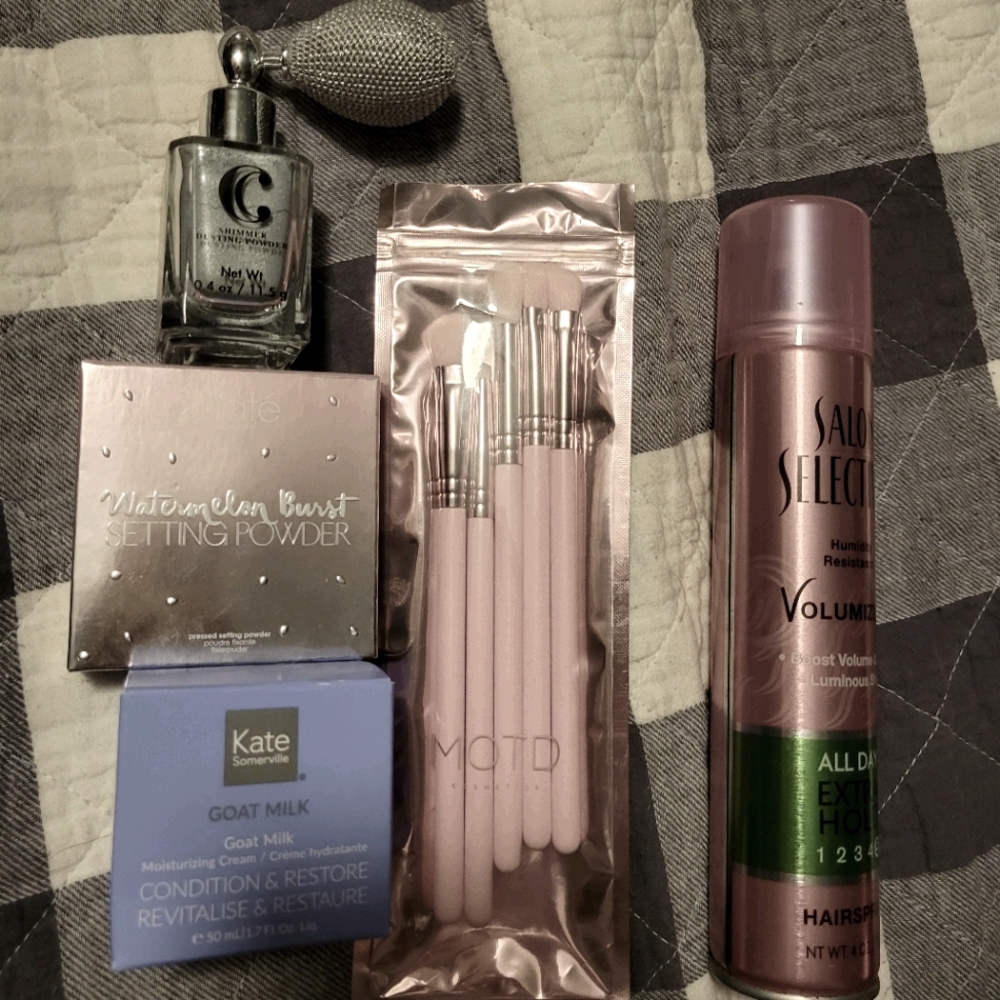 Makeup bundle